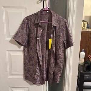 Brand new never worn. Hoooyi men’s paisley short sleeve button down shirt